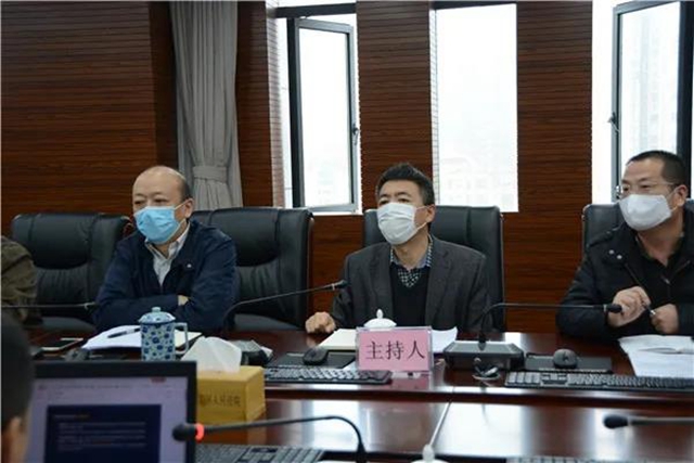 江陽法院“法官沙龍” 討論學習新民事訴訟證據(jù)規(guī)定(圖12)