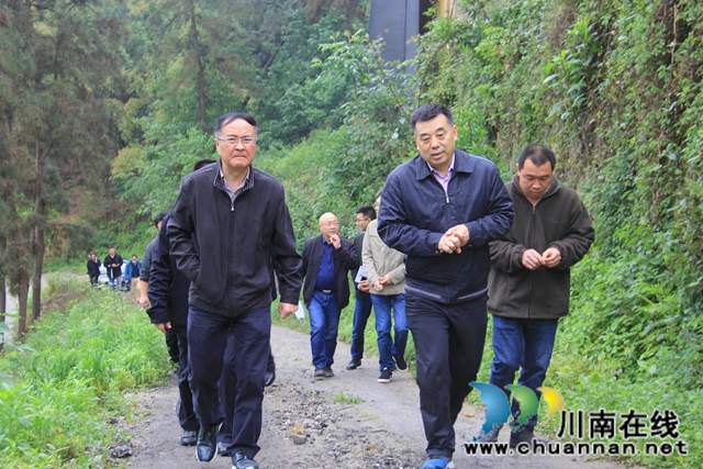 王波率隊到瀘縣云龍鎮(zhèn)裕豐家庭農(nóng)場開展調(diào)研活動　(圖2)