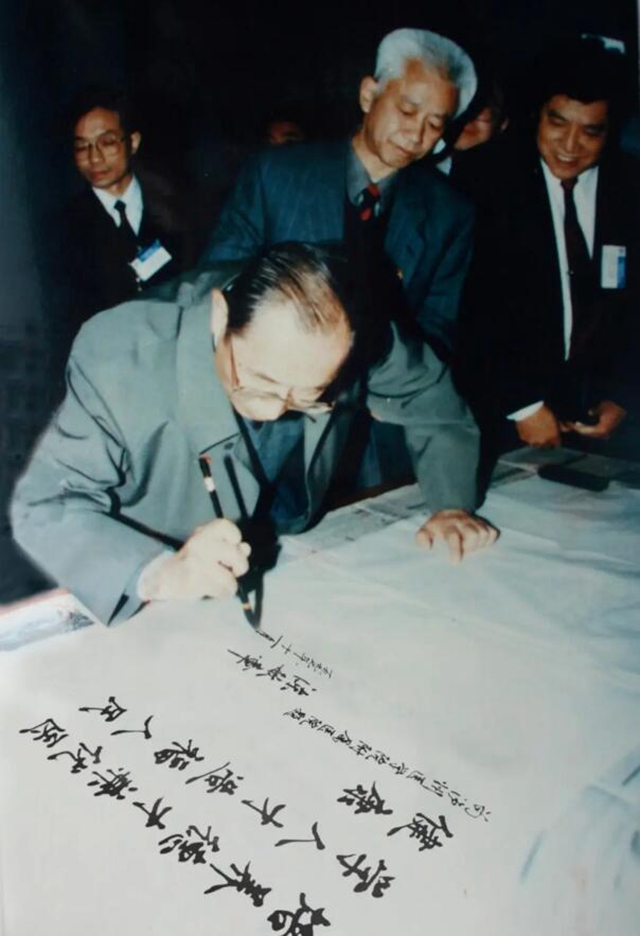 【70年·時移境遷】變了又變的西南醫(yī)大附院大門，你看過幾個？(圖6)