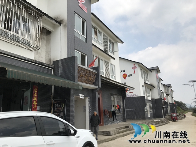 昔日貧困村今日四好村 看瀘縣白龍塔村的靚麗新容顏(圖3)