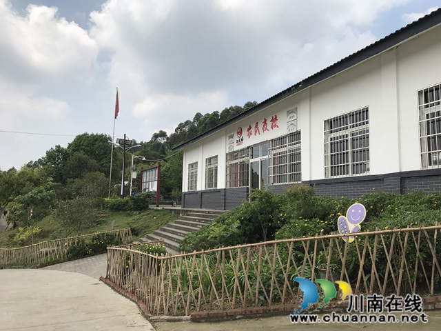 昔日貧困村今日四好村 看瀘縣白龍塔村的靚麗新容顏(圖5)