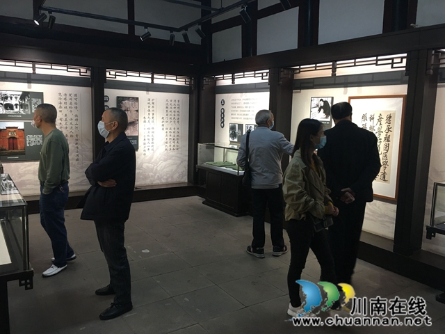 龍馬潭區(qū)玉帶橋社區(qū)組織黨員赴朱德紀(jì)念館開(kāi)展固定黨日活動(dòng)(圖2)