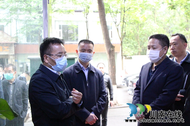 省退役軍人事務(wù)廳副廳長羅平恩到龍馬潭區(qū)紅星街道調(diào)研