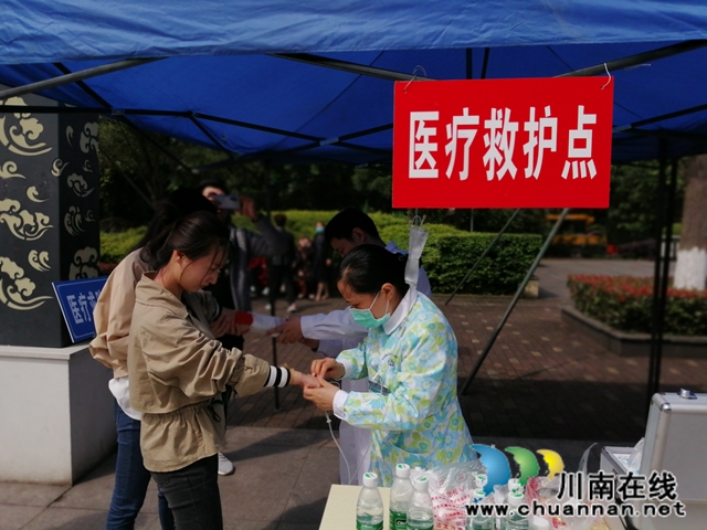 龍馬潭區(qū)紅星街道聯(lián)合區(qū)綜合行政執(zhí)法局開(kāi)展城市內(nèi)澇防汛搶險(xiǎn)應(yīng)急演練(圖6)