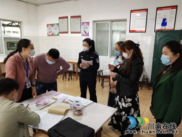 江陽區(qū)北城街道城垣社區(qū)：開展節(jié)前安全檢查 筑牢校園“防火墻”