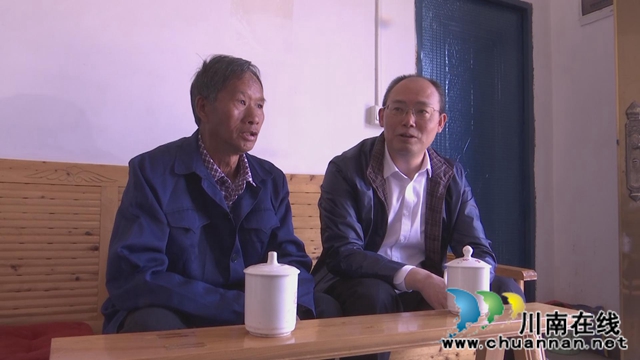 張季頫調(diào)研合江縣先灘鎮(zhèn)脫貧攻堅(jiān)工作并走訪看望幫扶貧困戶(圖4)