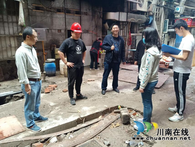 江陽區(qū)北城街道城垣社區(qū)組織開展”五一“節(jié)前安全大檢查(圖2)