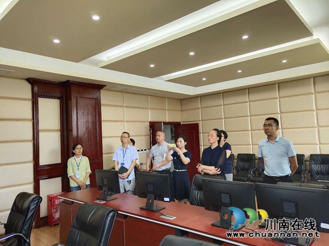 合江縣考察團(tuán)到瀘縣考察智慧城管項(xiàng)目