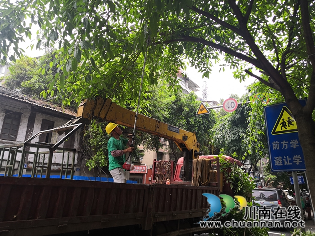 龍馬潭區(qū)小市街道：風雨無阻 暖心守護