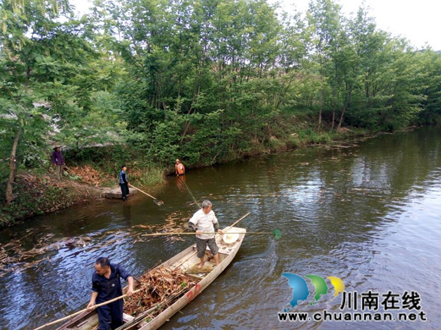 瀘縣玉蟾街道扎實(shí)開(kāi)展河長(zhǎng)制工作(圖1)