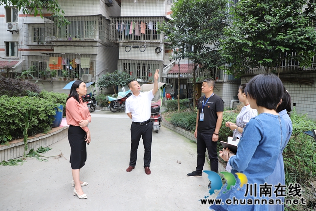 瀘縣縣委組織部到玉蟾街道指導(dǎo)小區(qū)基層治理工作(圖2)