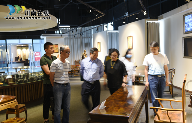 翠屏區(qū)政協(xié)主席：瀘州楠域奇緣博藏館令人震撼！(圖4)
