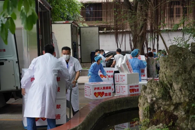 60萬毫升！四川省第四批援鄂血液在瀘州啟程(圖5)