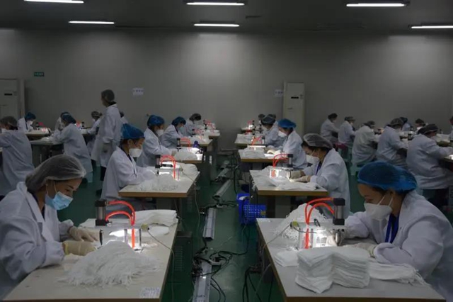 飄洋過海！4.8萬只“內(nèi)江造”口罩捐贈(zèng)法國、德國、日本、西班牙......(圖7)