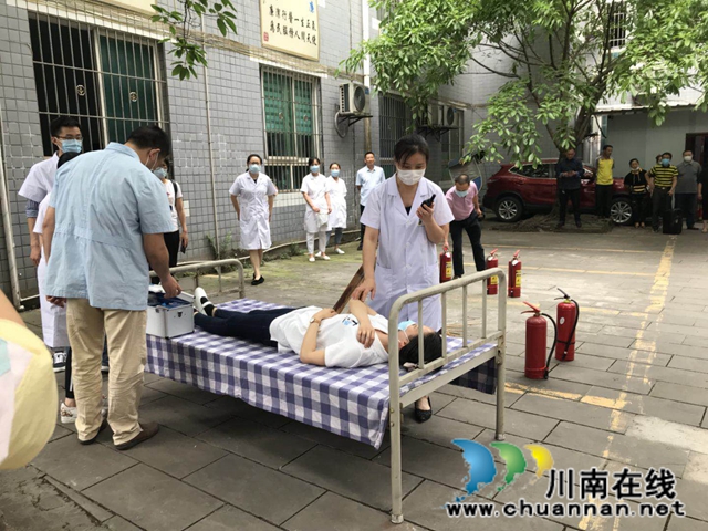 表彰大會(huì)＋應(yīng)急演練　黃艤鎮(zhèn)彌陀中心衛(wèi)生院：不一樣的“5.12”護(hù)士節(jié)(圖11)