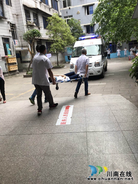 表彰大會(huì)＋應(yīng)急演練　黃艤鎮(zhèn)彌陀中心衛(wèi)生院：不一樣的“5.12”護(hù)士節(jié)(圖10)