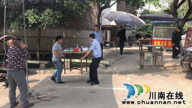江陽區(qū)茜草街道開展市容環(huán)境衛(wèi)生集中整治(圖2)