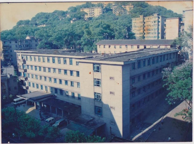 【歲月流金·70年史跡】各種高難度手術(shù)，70年代西南醫(yī)大附院已名揚(yáng)四海(圖10)