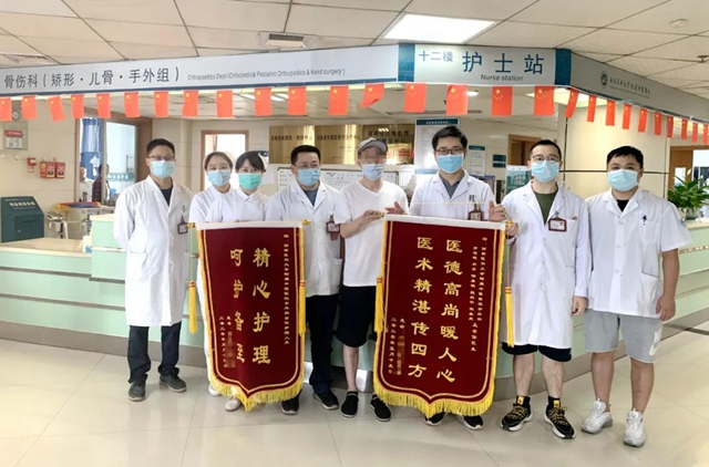 【關(guān)注】男子被10萬伏高壓電燒焦？(圖6)