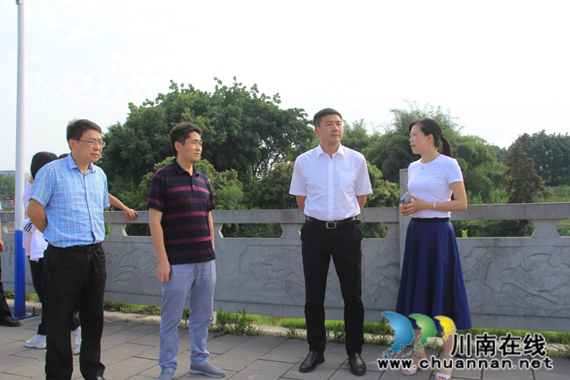 肖剛到瀘縣云龍鎮(zhèn)督導(dǎo)河長制工作