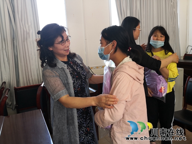 手拉手心連心，情系赤水共成長！瀘州十二中與敘永赤水鎮(zhèn)中學(xué)開展結(jié)對活動(圖11)
