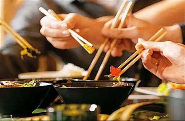 【分享】洗完筷子朝上還是朝下放？大部分人做錯了！