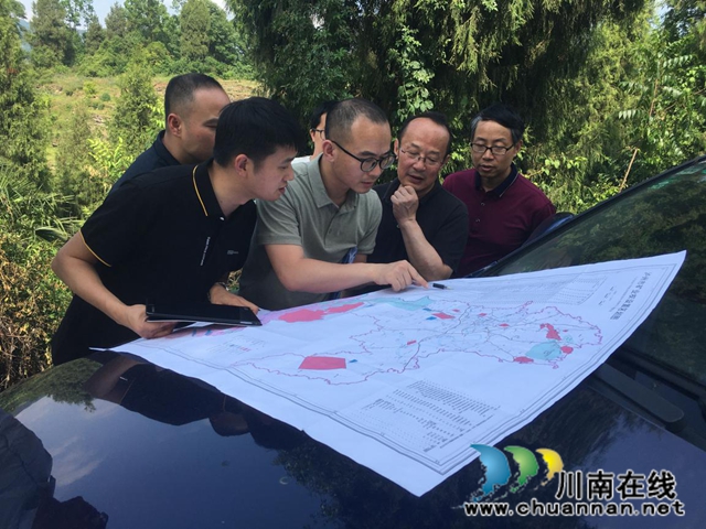 四川省自然資源廳工作組到瀘州市開展三輪規(guī)劃修編實(shí)地調(diào)研(圖3)