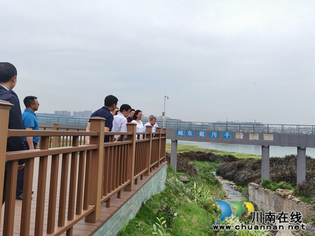 省監(jiān)察廳一行督察龍馬潭區(qū)羅漢街道老鷹丘雨污分流整治情況(圖2)