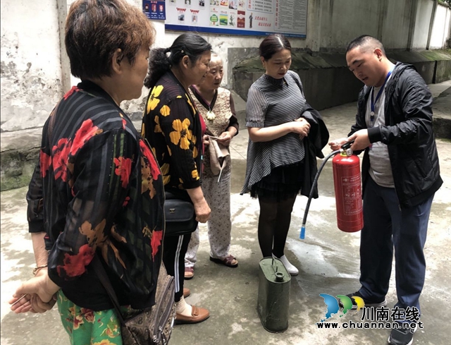 龍馬潭區(qū)小市街道開展消防安全知識(shí)進(jìn)樓院活動(dòng)(圖2)