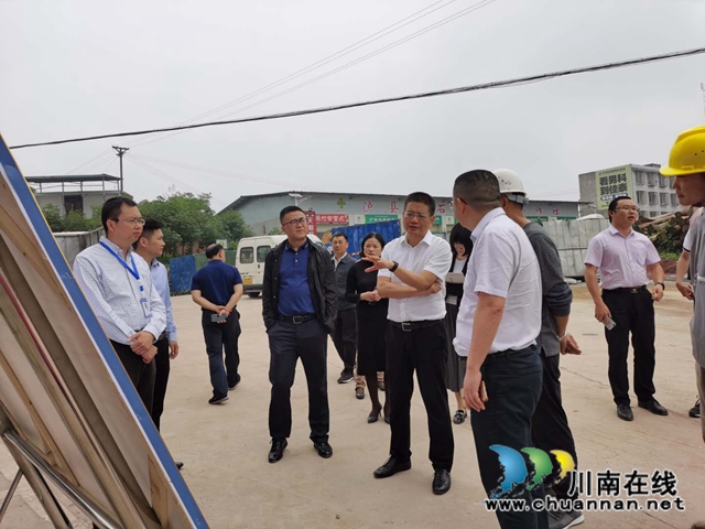 梁中元督導(dǎo)瀘縣龍溪河河長制工作