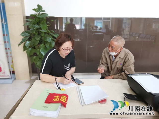 江陽區(qū)茜草街道沙坪社區(qū)開展白內(nèi)障患者摸底登記