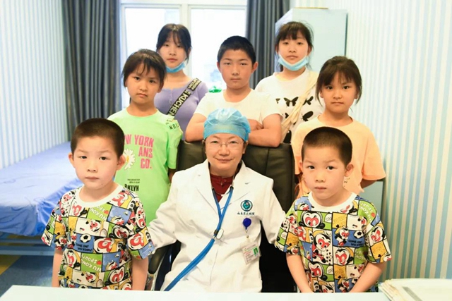 【六一相聚】17年，這7個(gè)孩子每年都回醫(yī)院“探親”(圖4)