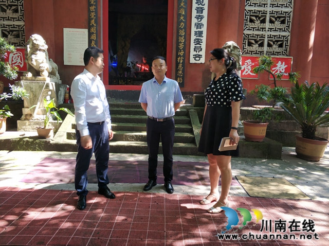 何剛到龍馬潭區(qū)羅漢街道指導(dǎo)宗教場所“兩亂”治理情況(圖1)