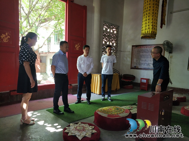 何剛到龍馬潭區(qū)羅漢街道指導(dǎo)宗教場所“兩亂”治理情況(圖2)