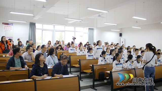 龍馬潭區(qū)教師發(fā)展中心“雙診斷”走進(jìn)瀘州十二中(圖2)