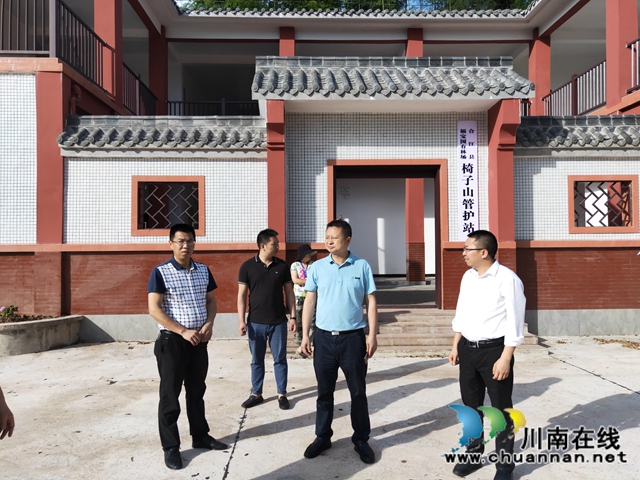 合江縣應(yīng)急管理局局長張從權(quán)帶隊開展森林防滅火檢查