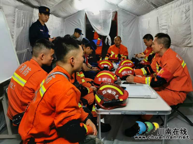 練為戰(zhàn)！瀘州消防“亮劍”地震實戰(zhàn)拉動演練現(xiàn)場(圖16)