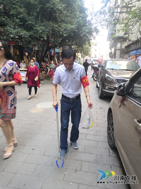 龍馬潭區(qū)小市街道上大街社區(qū)開展志愿者活動