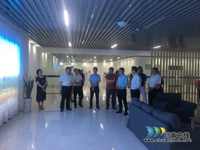 重慶市工商聯(lián)企業(yè)考察團(tuán)深入考察江陽(yáng)區(qū)招商環(huán)境(圖6)