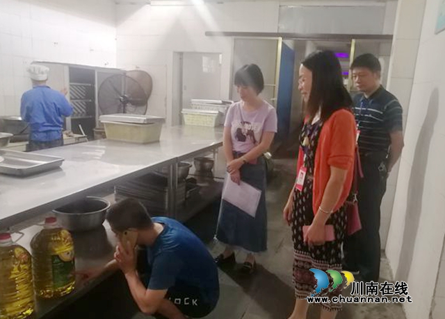 敘永縣教體局檢查敘永一中疫情防控和食品安全工作