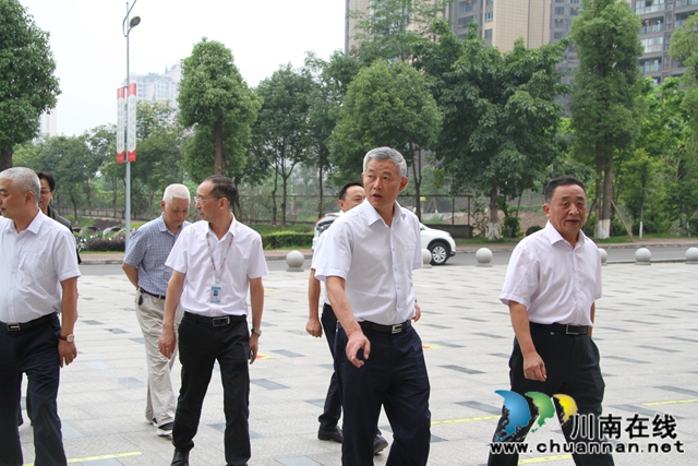 瀘州市委常委劉云蒞臨四川三河職業(yè)學(xué)院調(diào)研