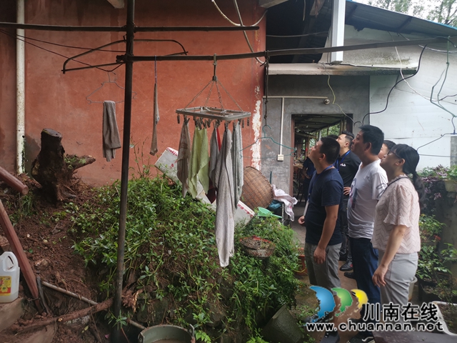 江陽區(qū)茜草街道到漏洞子觀音閣排查安全隱患(圖2)