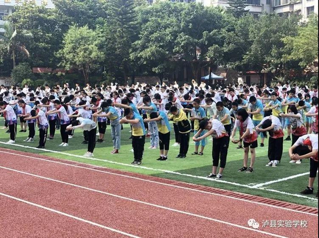 瀘縣實(shí)驗(yàn)學(xué)校：國(guó)旗之下畢業(yè)獻(xiàn)禮，祝福聲中茁壯成長(zhǎng)(圖4)