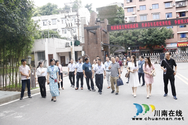合江中學喜迎省級文明校園復檢驗收(圖1)