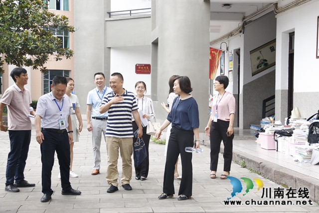 合江中學喜迎省級文明校園復檢驗收(圖2)