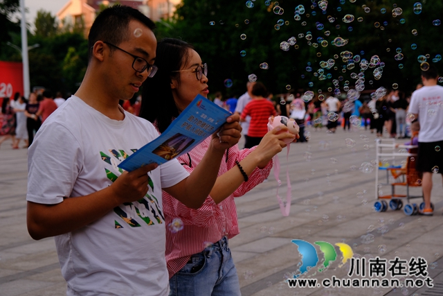 瀘州：最是人間煙火氣 法治“地?cái)偂迸诵?圖9)