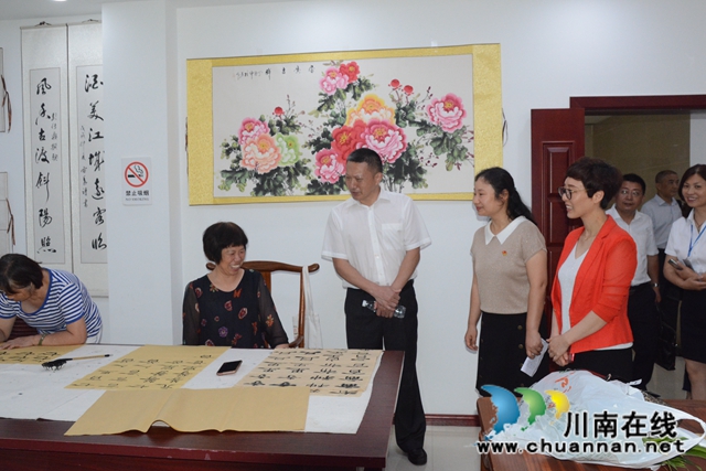 冉雷波率隊(duì)到江陽(yáng)區(qū)茜草街道匠心社區(qū)調(diào)研指導(dǎo)