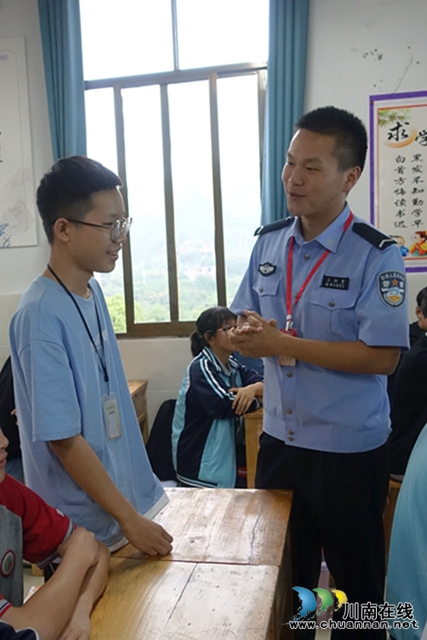 再啟航！警盾走進(jìn)利城高中送安防宣講(圖2)
