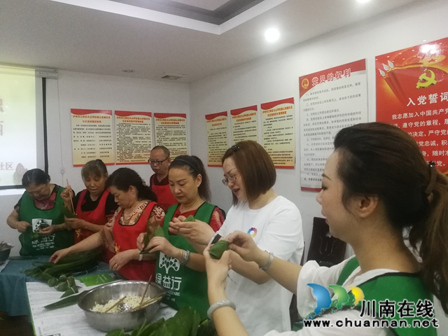 江陽(yáng)區(qū)大山坪街道：特扶服務(wù)進(jìn)家門(mén)