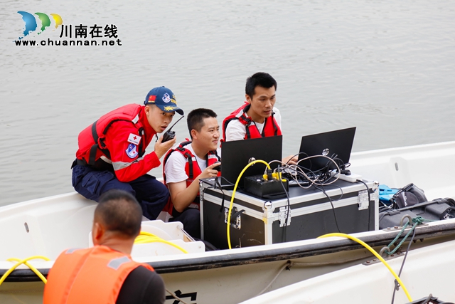 四川警察學院“水下機器人”服務實戰(zhàn)首戰(zhàn)告捷！完成超高難度水下打撈作業(yè)(圖3)